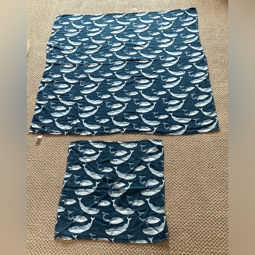 Milkbarn bamboo whale swaddle and burp cloth set - Picture 3 of 8